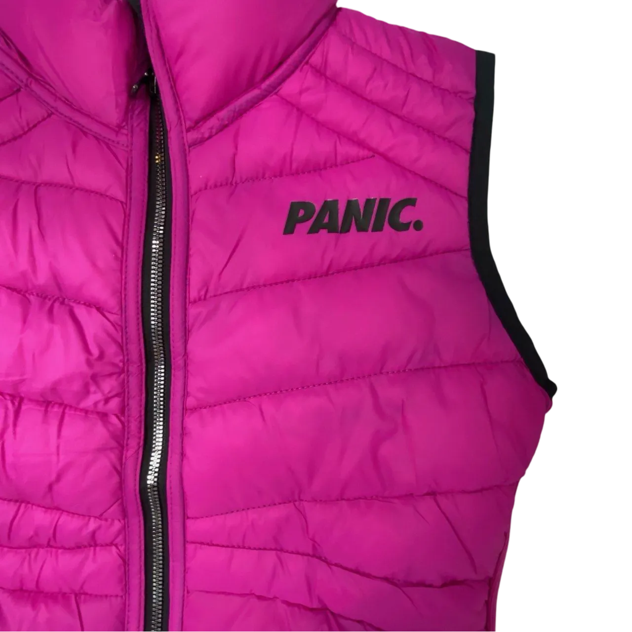 THE WOMENS REVERSABLE PUFFER VEST